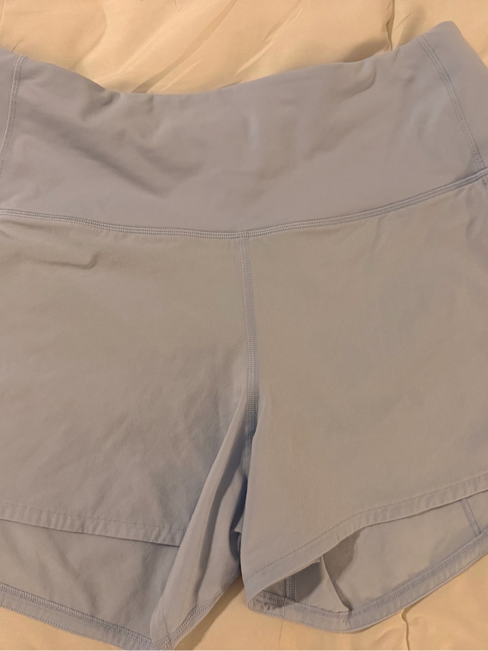 Lululemon Women’s High-Waist speed up  Shorts in Light Blue 4”
